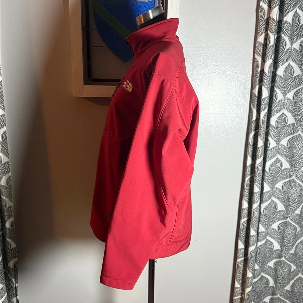 The North Face Men's Apex softshell jacket SZ Large Red